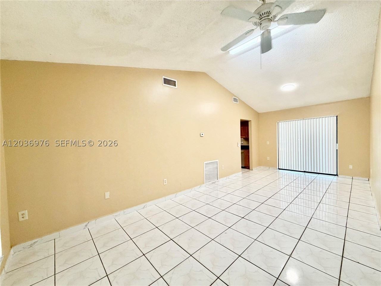 731 Nw 84th Ave - Photo 3 of 14