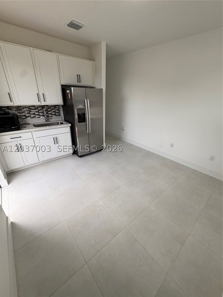30940 Sw 192nd Ave #B - Photo 2 of 14