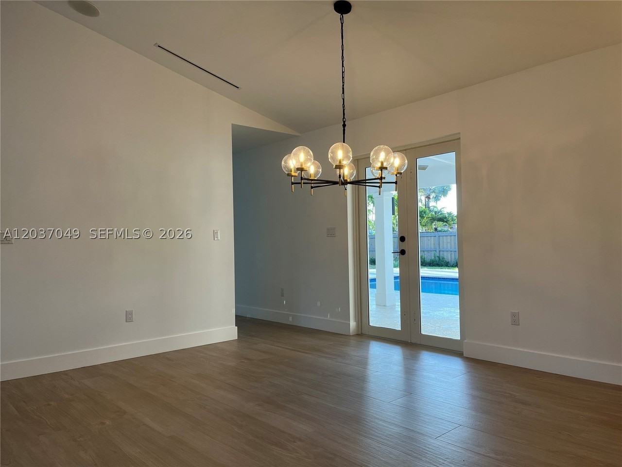 8885 Sw 76th Ter - Photo 6 of 8