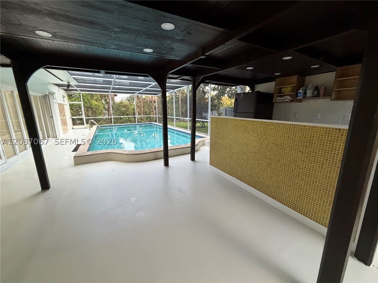 2134 Sw 99th Ave #2134 - Photo 4 of 12