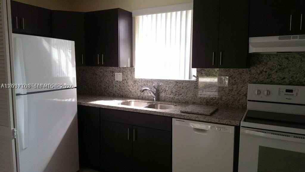 18223 Oleta Dr #18223 - Photo 4 of 11