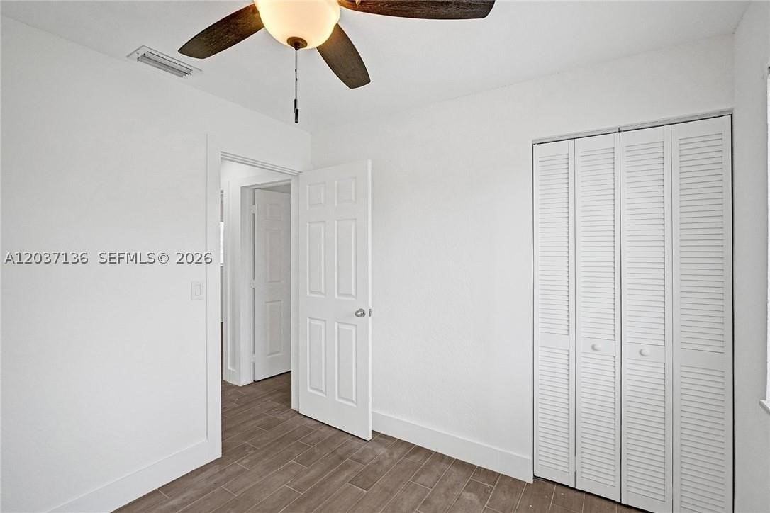 5701 Sw 37th St - Photo 7 of 11