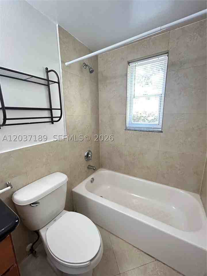 2880 Pine Tree Dr #5 - Photo 7 of 9