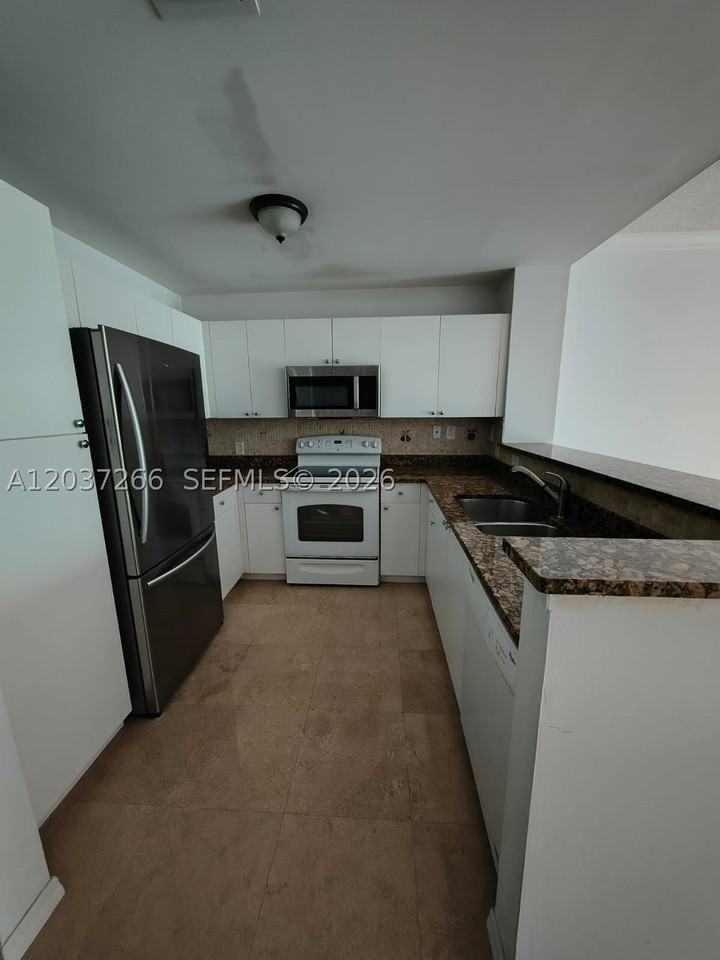 11771 Saint Andrews Pl #104 - Photo 7 of 37