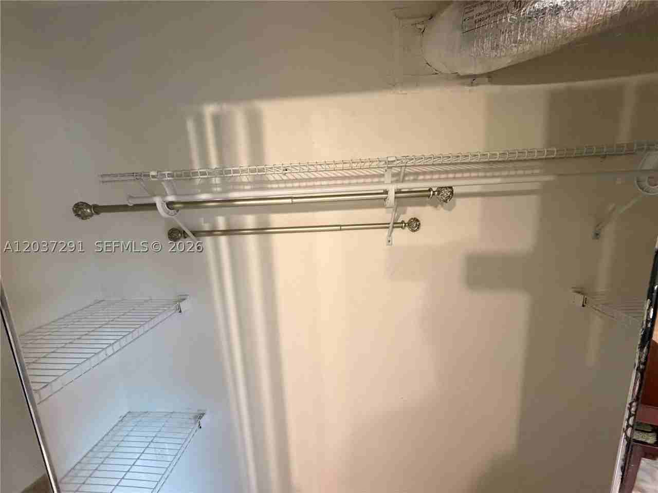 505 E 18th St - Photo 6 of 9