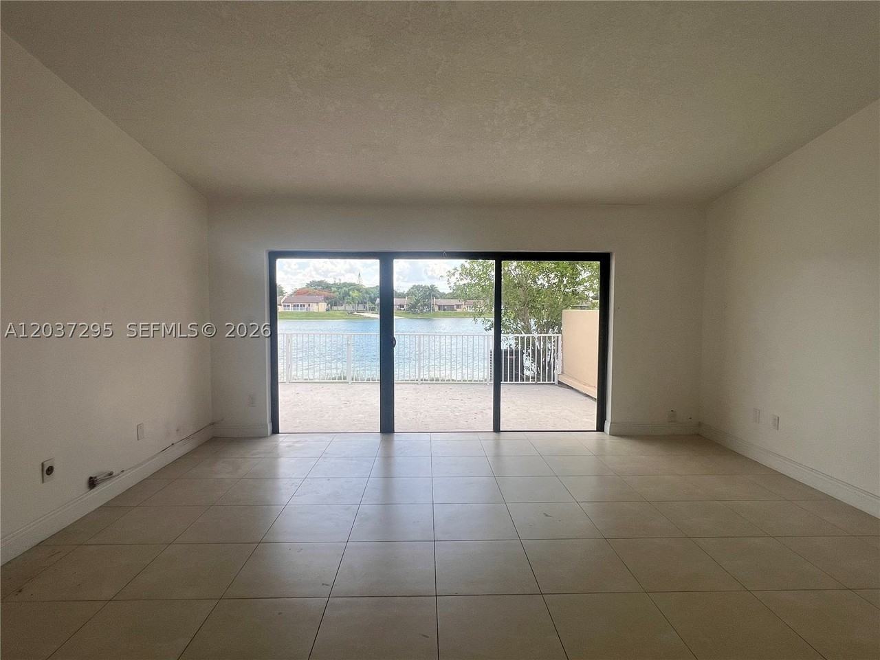 11800 Sw 123rd Ave - Photo 3 of 12