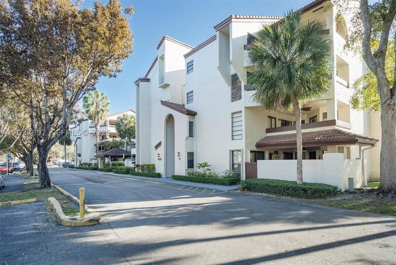 9040 Sw 125th Ave #D408 - Photo 3 of 36