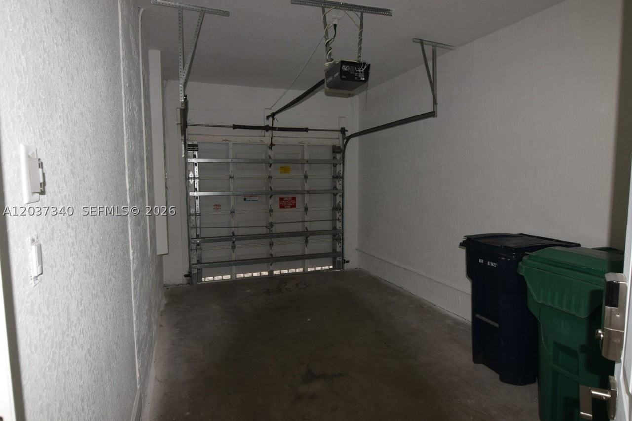 7848 Nw 114th Path #7848 - Photo 3 of 28