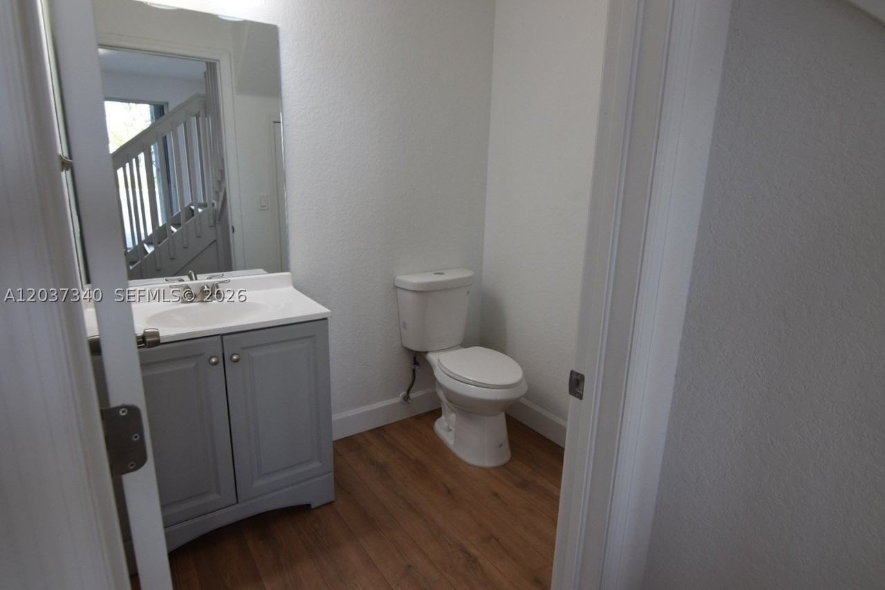 7848 Nw 114th Path #7848 - Photo 4 of 28