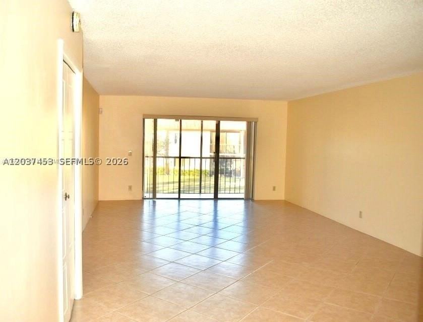 369 Lakeview Dr #204 - Photo 7 of 25