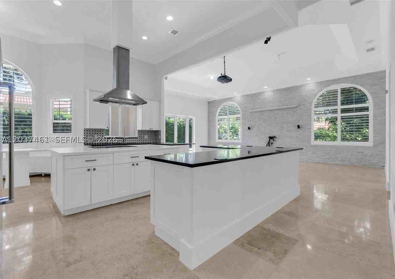 17910 Sw 80th Ave - Photo 6 of 21