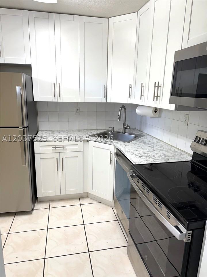 9440 Fontainebleau Blvd #406 - Photo 4 of 13