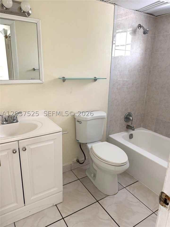 9440 Fontainebleau Blvd #406 - Photo 6 of 13