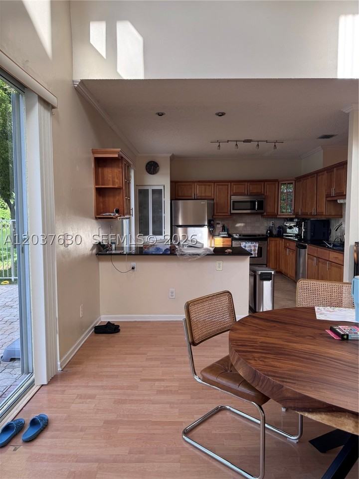 4924 Sw 151st Ave - Photo 7 of 20