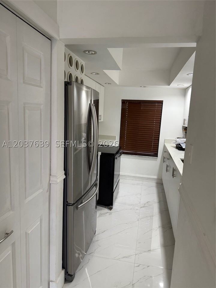 14057 Sw 52nd Ter #14057 - Photo 7 of 17
