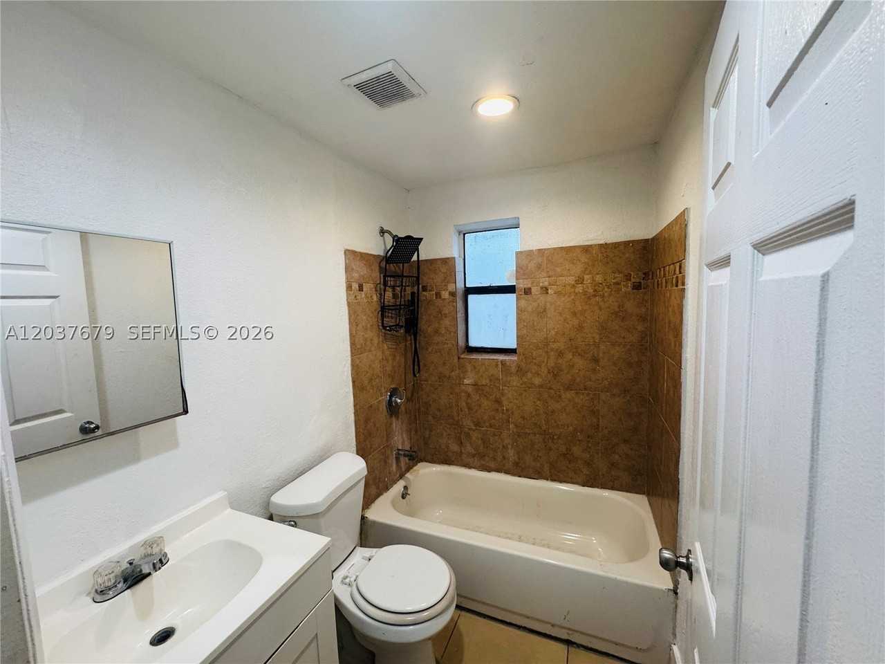 536 Sw 6th Ter #536 - Photo 3 of 9