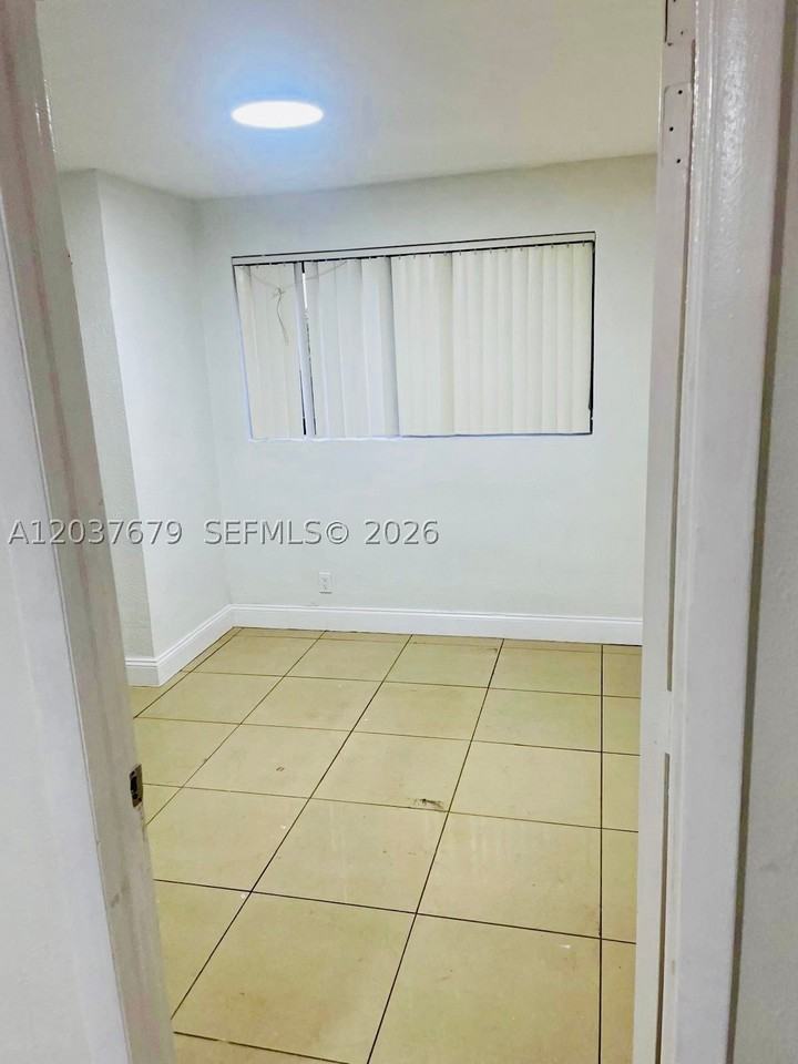 536 Sw 6th Ter #536 - Photo 6 of 9