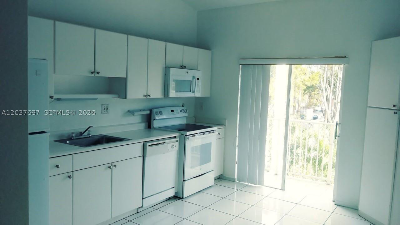 6900 Nw 179th St #205-1 - Photo 6 of 13