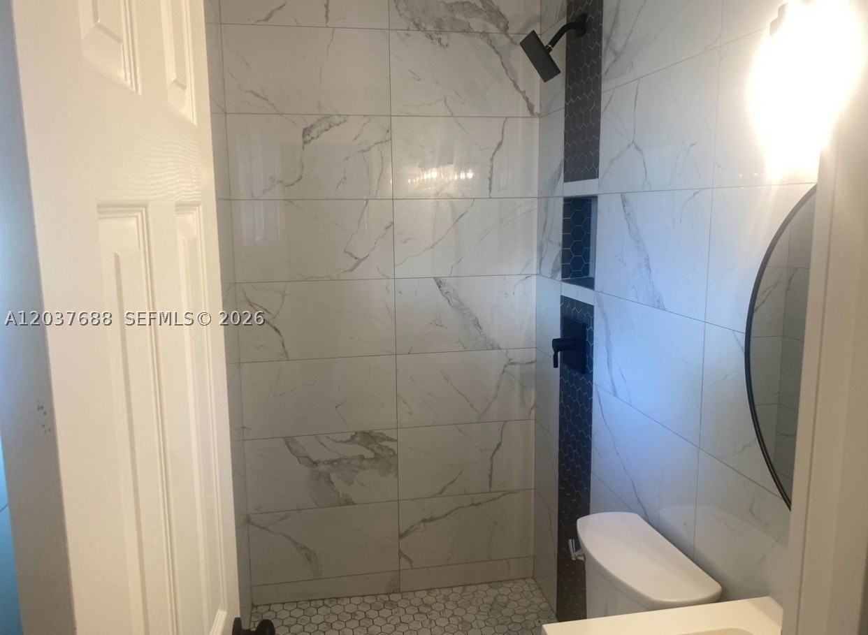1700 Sw 69th Ter - Photo 3 of 7