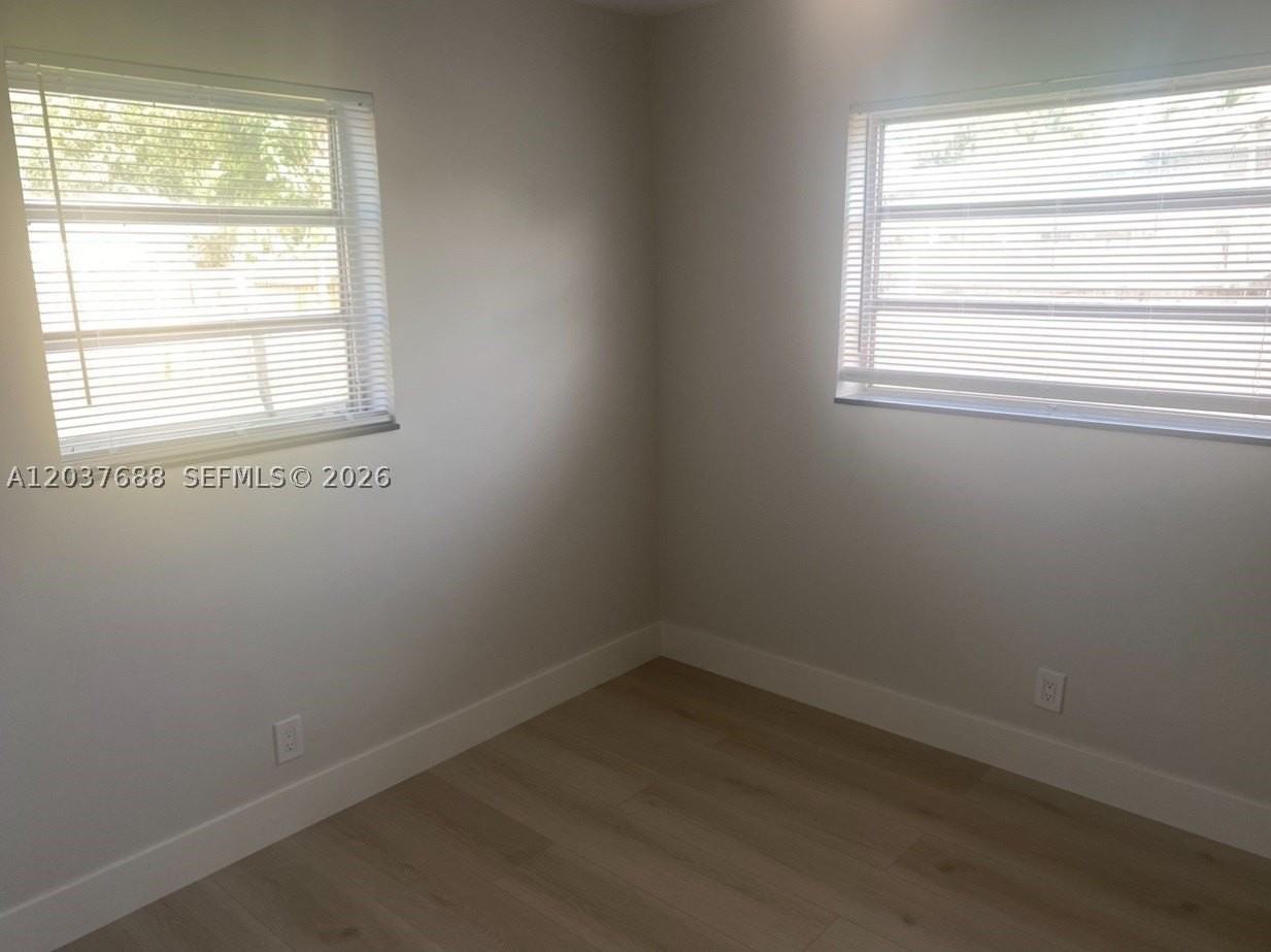 1700 Sw 69th Ter - Photo 5 of 7