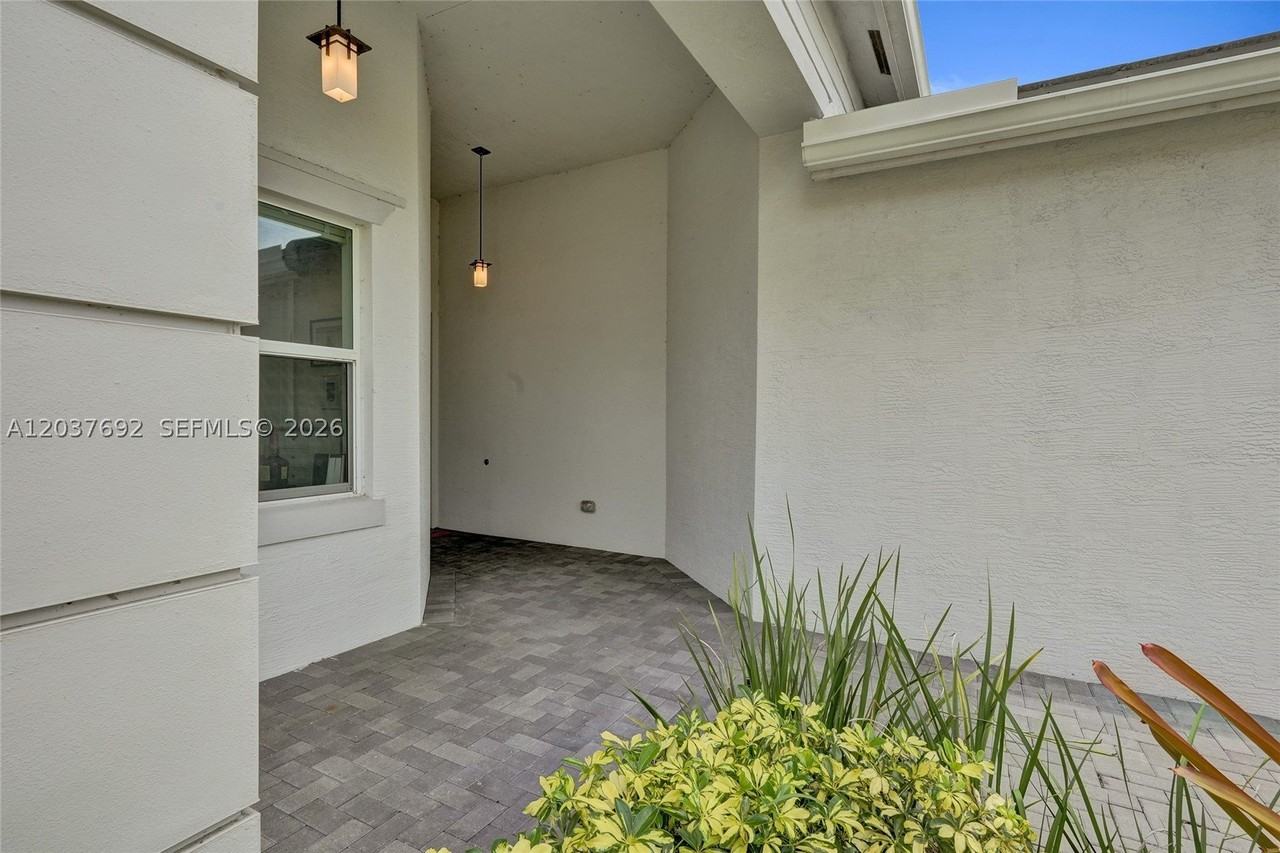 13328 Sw River Rock Rd #13328 - Photo 5 of 50