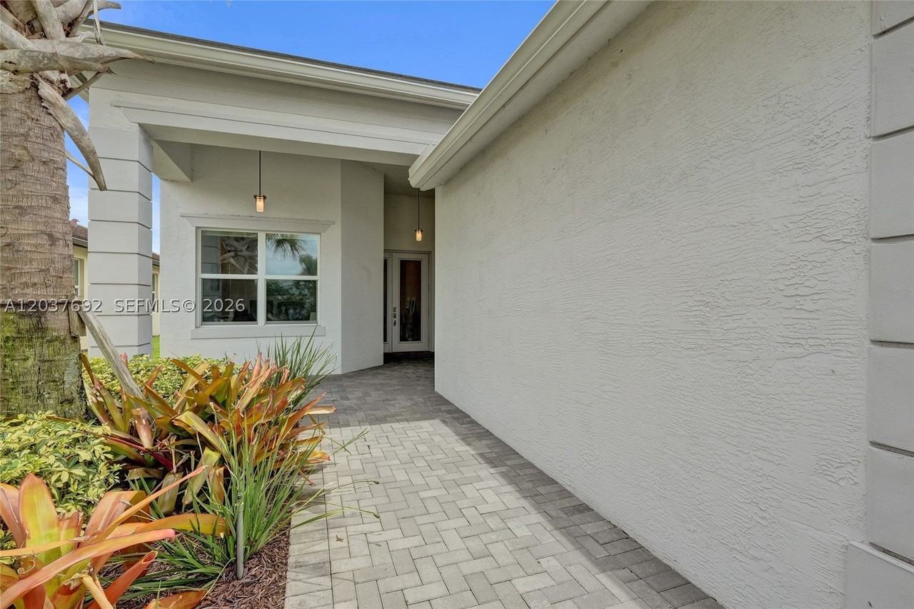 13328 Sw River Rock Rd #13328 - Photo 6 of 50