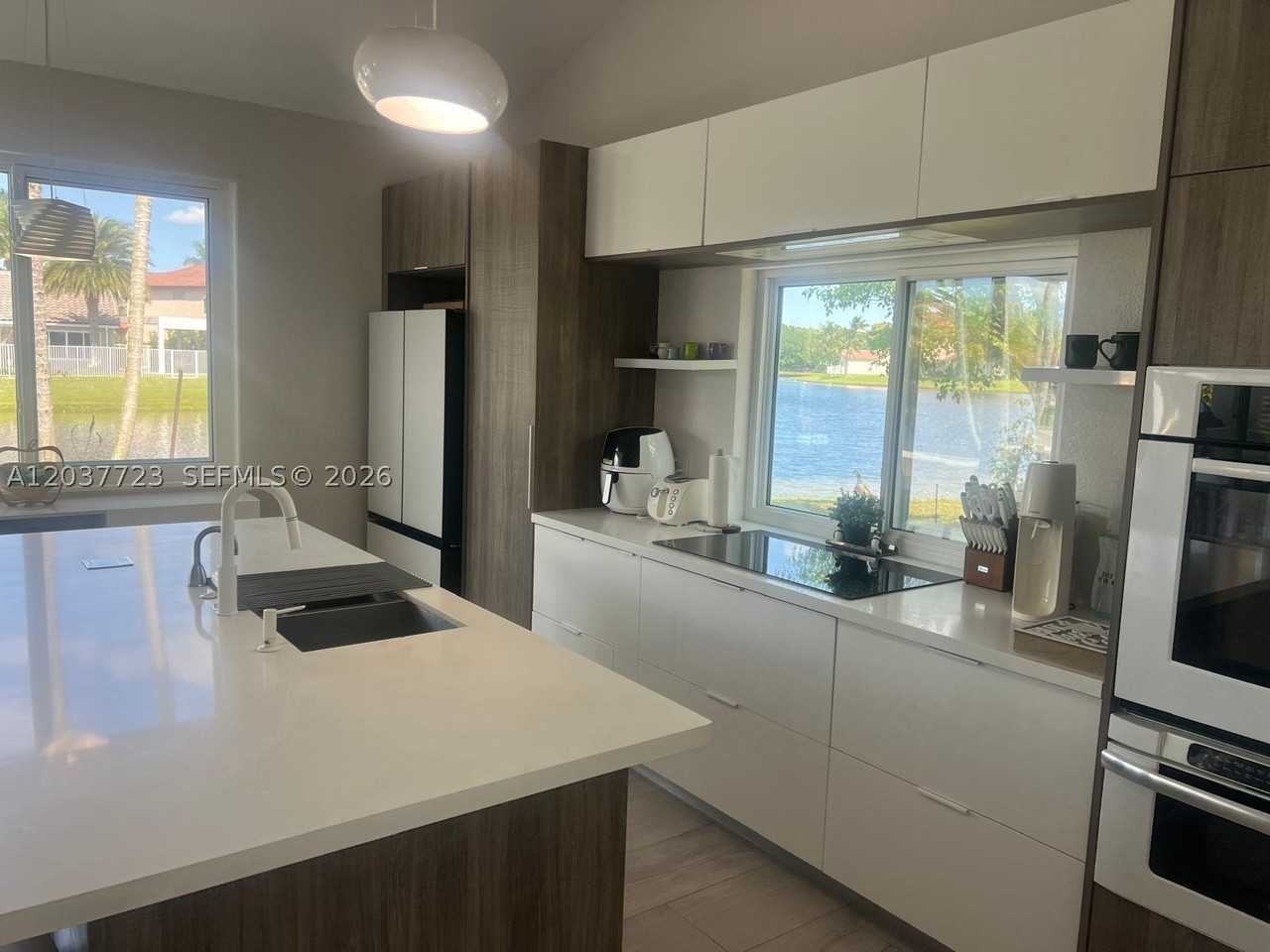 1130 Spyglass - Photo 3 of 30