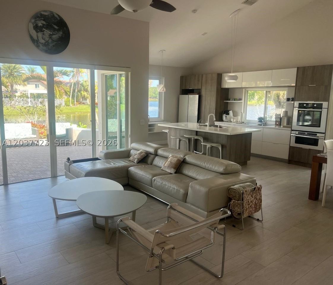 1130 Spyglass - Photo 7 of 30