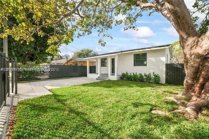 1739 Nw 67th St #NA - Photo 2 of 12