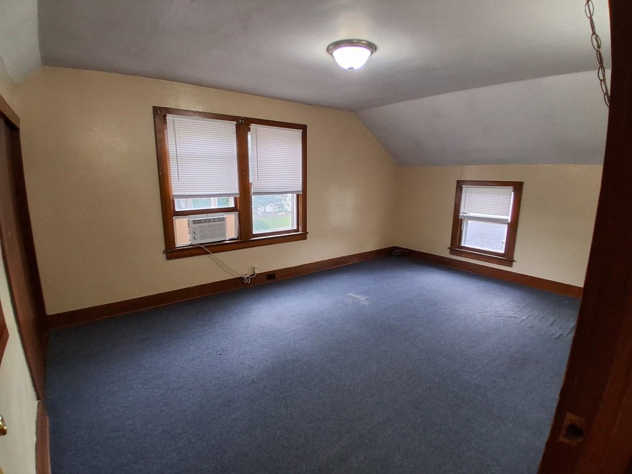205 E Phoenix Ave #1 - Photo 6 of 27