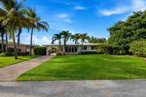 featured image of 2685 Se 6th St