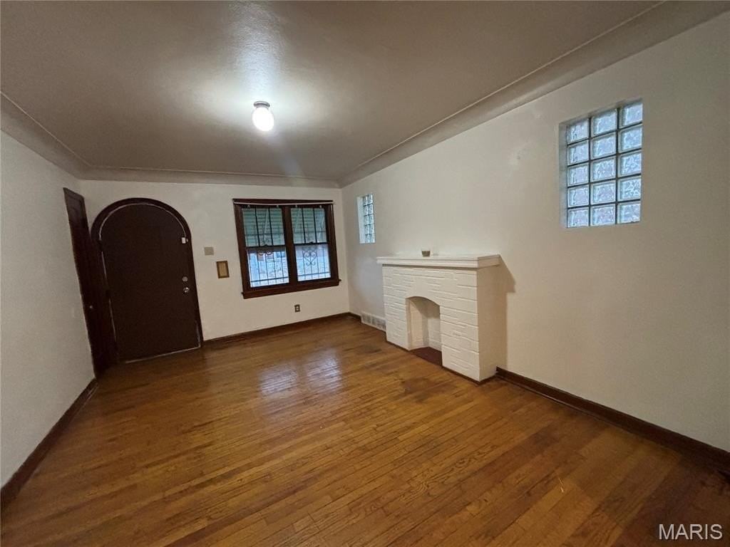 5916 Alpha Ave - Photo 4 of 13