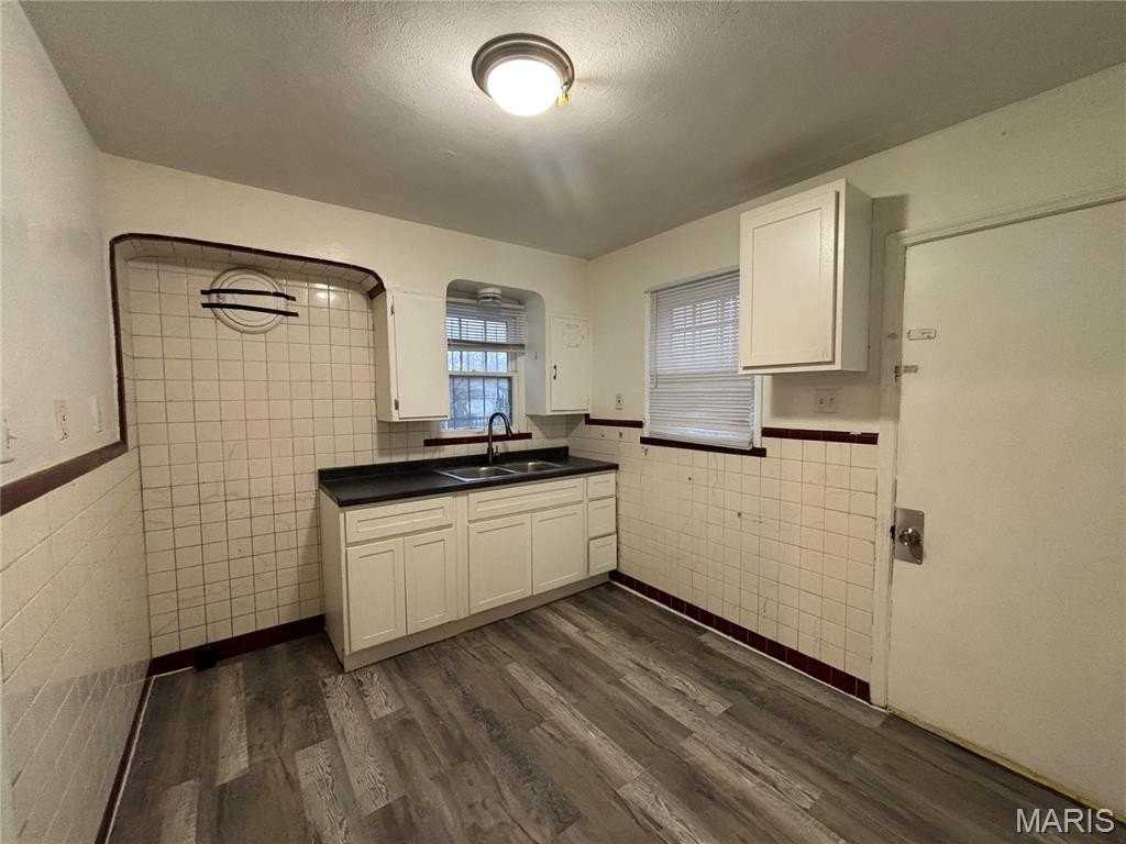 5916 Alpha Ave - Photo 7 of 13