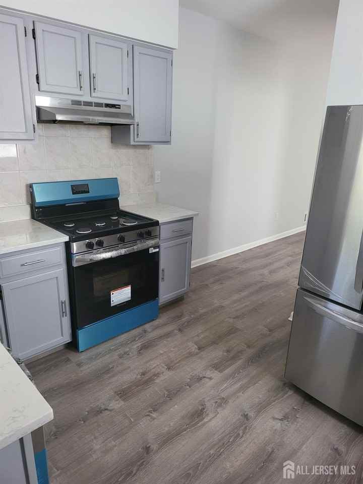 54 State St - Photo 6 of 20