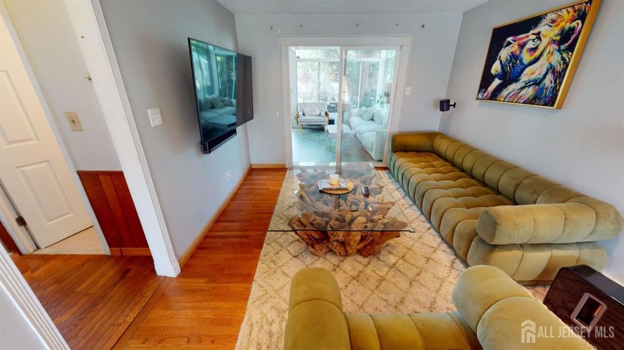 22 Wilson Ave - Photo 3 of 43