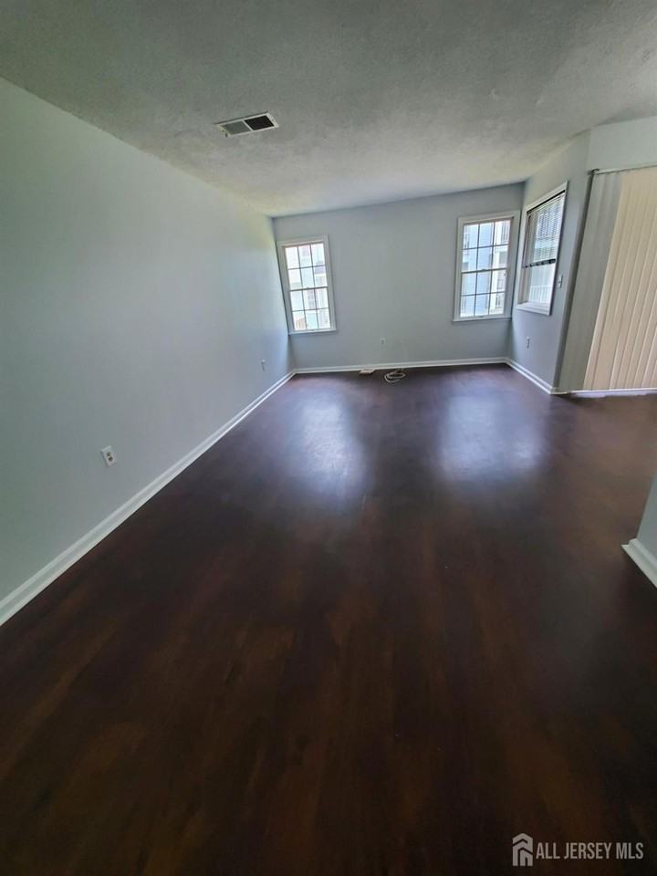 518 Edpas Rd - Photo 2 of 8