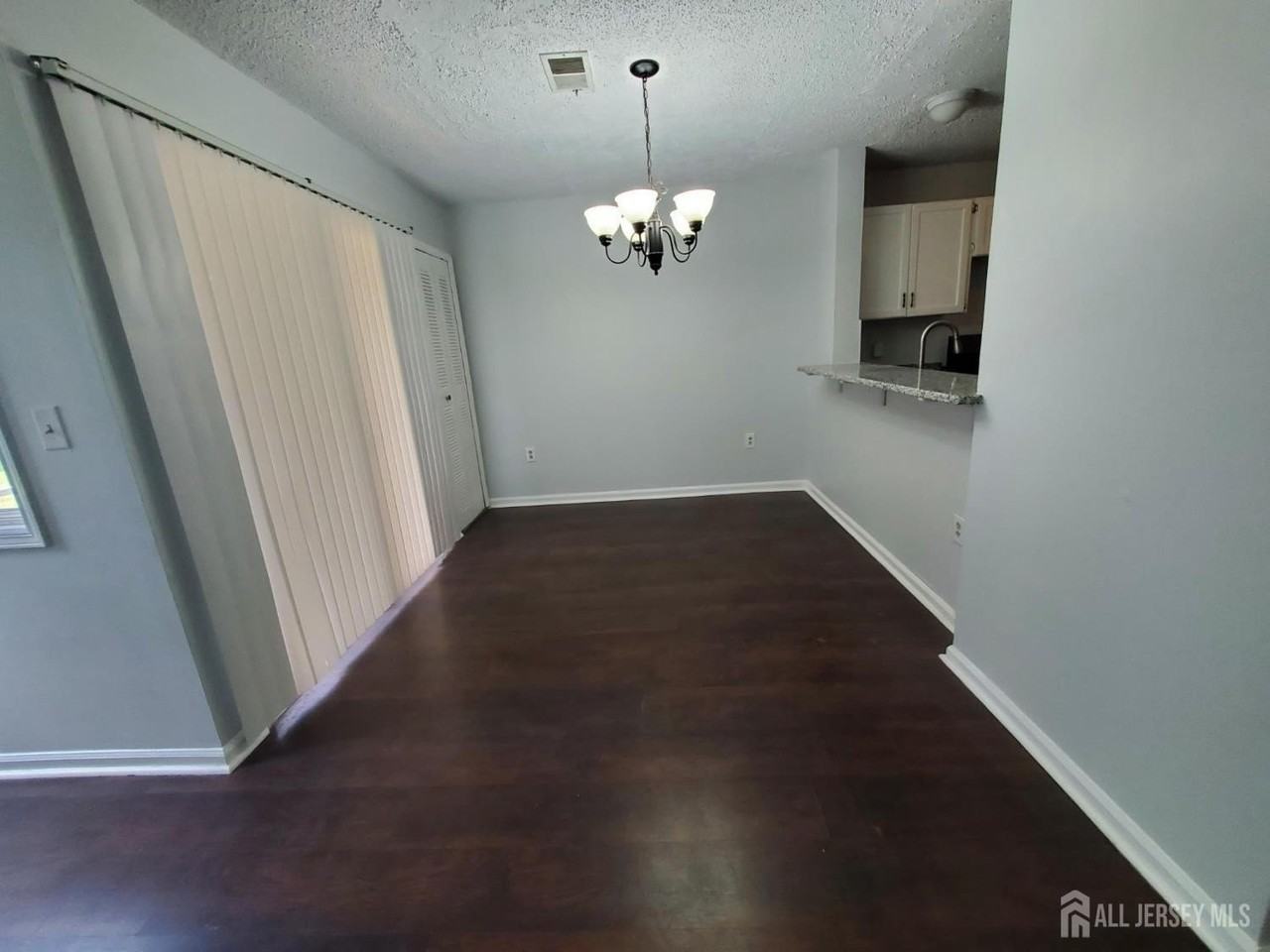 518 Edpas Rd - Photo 3 of 8