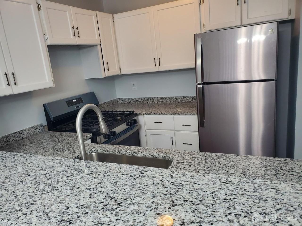 518 Edpas Rd - Photo 5 of 8