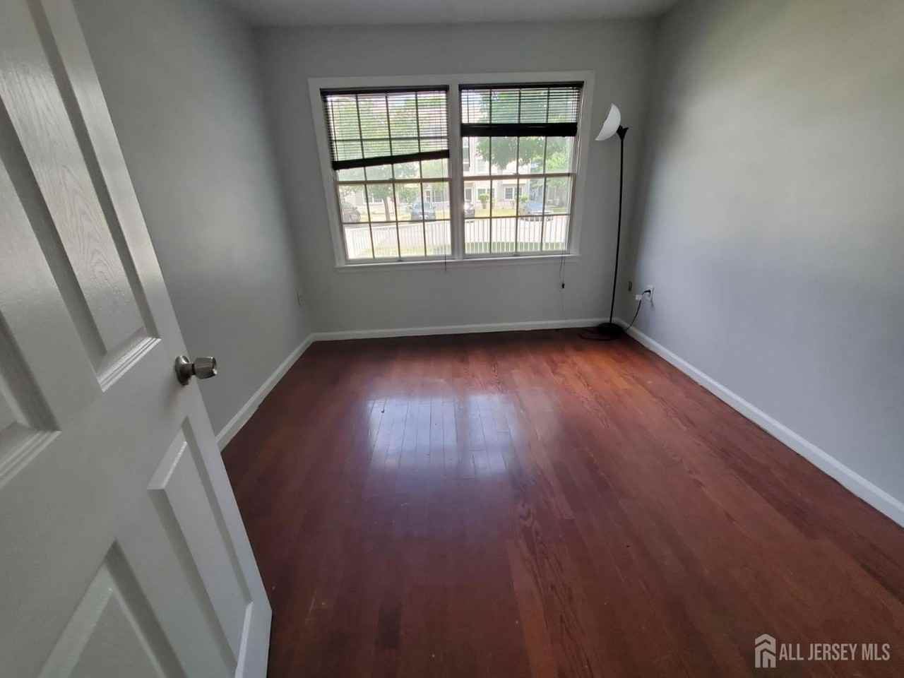 518 Edpas Rd - Photo 7 of 8