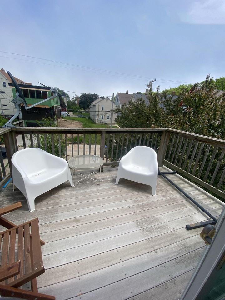 2214 N Holton St - Photo 4 of 22
