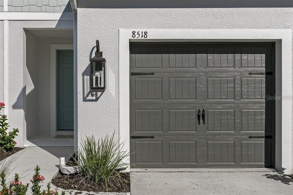 8518 Canyon Creek Trl - Photo 2 of 33