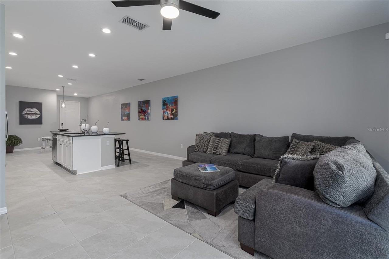8518 Canyon Creek Trl - Photo 7 of 33