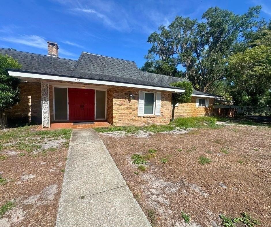 1505 N Arcadia Ave - Photo 2 of 11