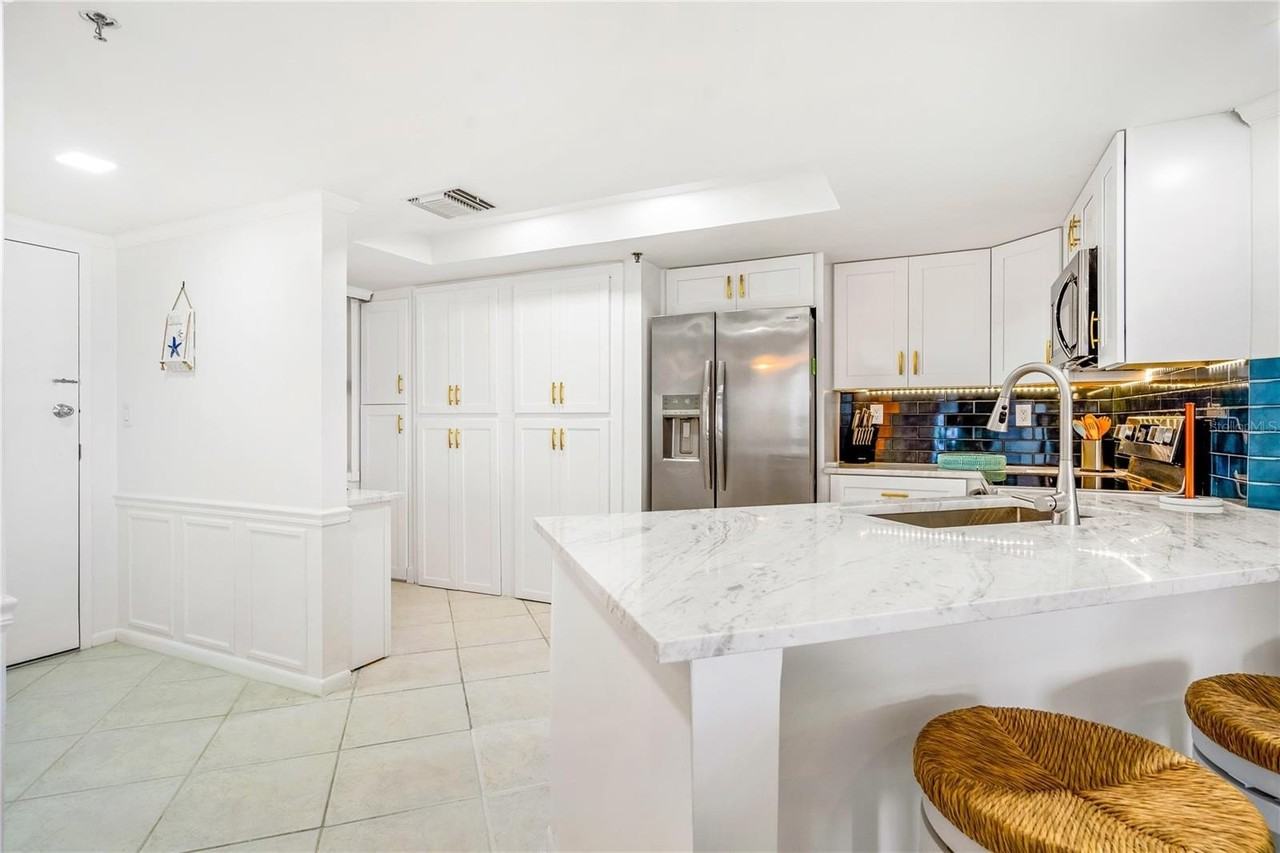 3870 N HIGHWAY A1A #405 - Photo 4 of 38
