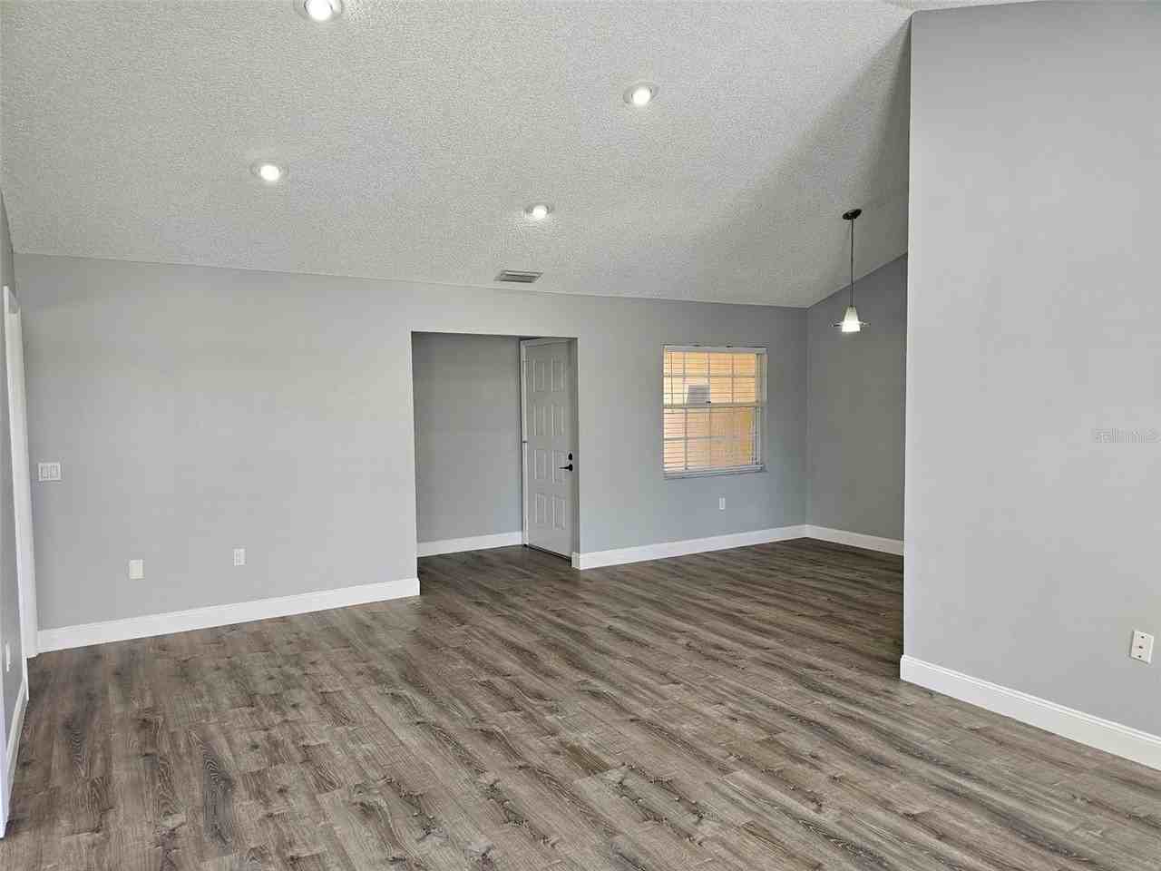 3625 57th Avenue Dr W - Photo 5 of 40