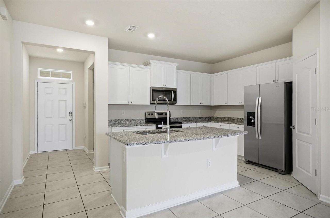 165 Redbud Rd - Photo 6 of 40
