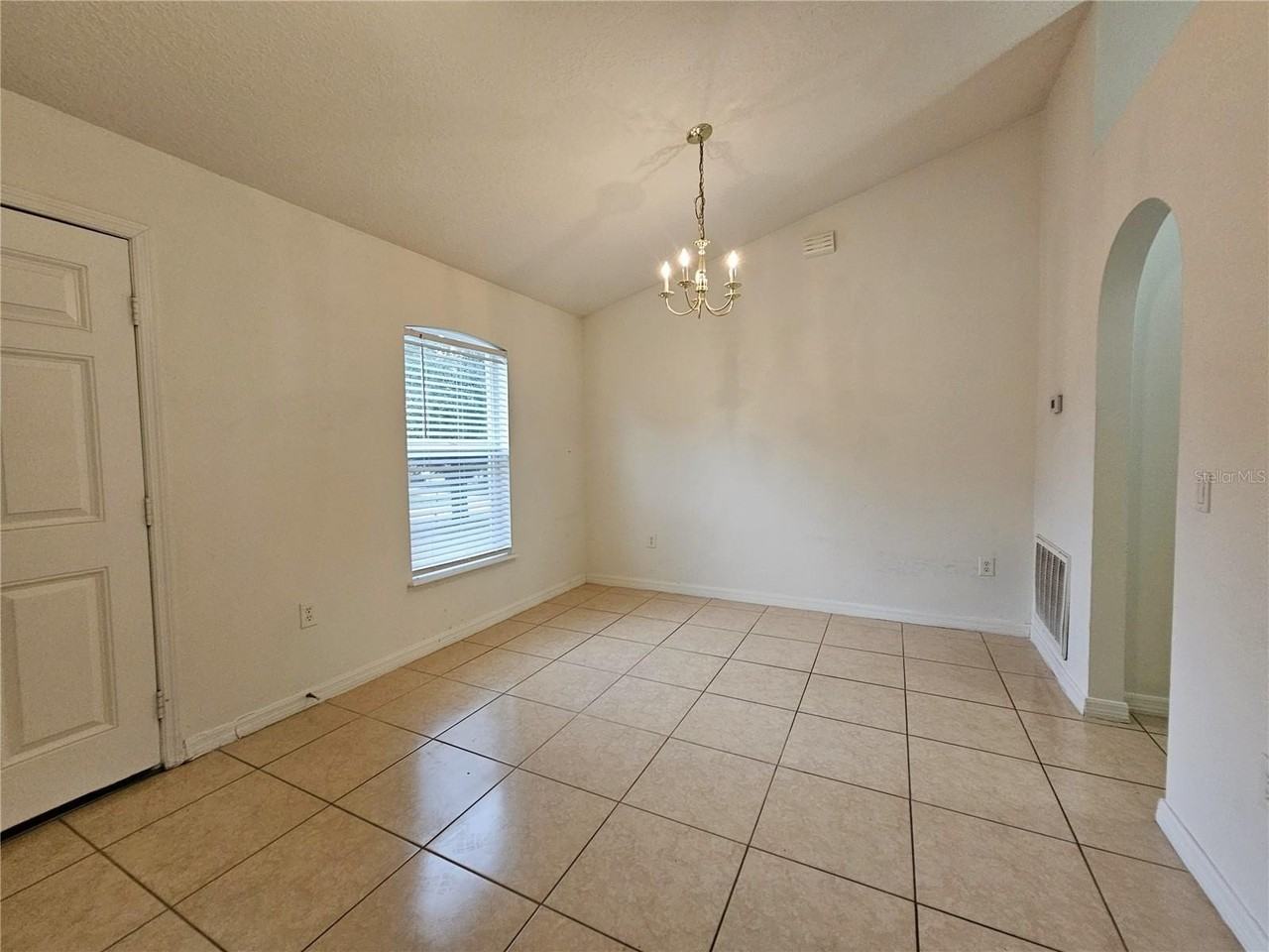 1017 White Bark Ct - Photo 3 of 12
