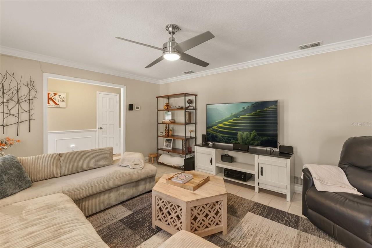 180 Springwood Trl - Photo 3 of 32