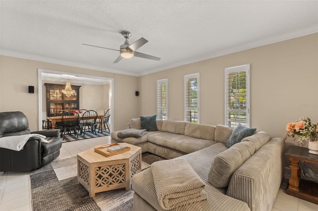 180 Springwood Trl - Photo 4 of 32