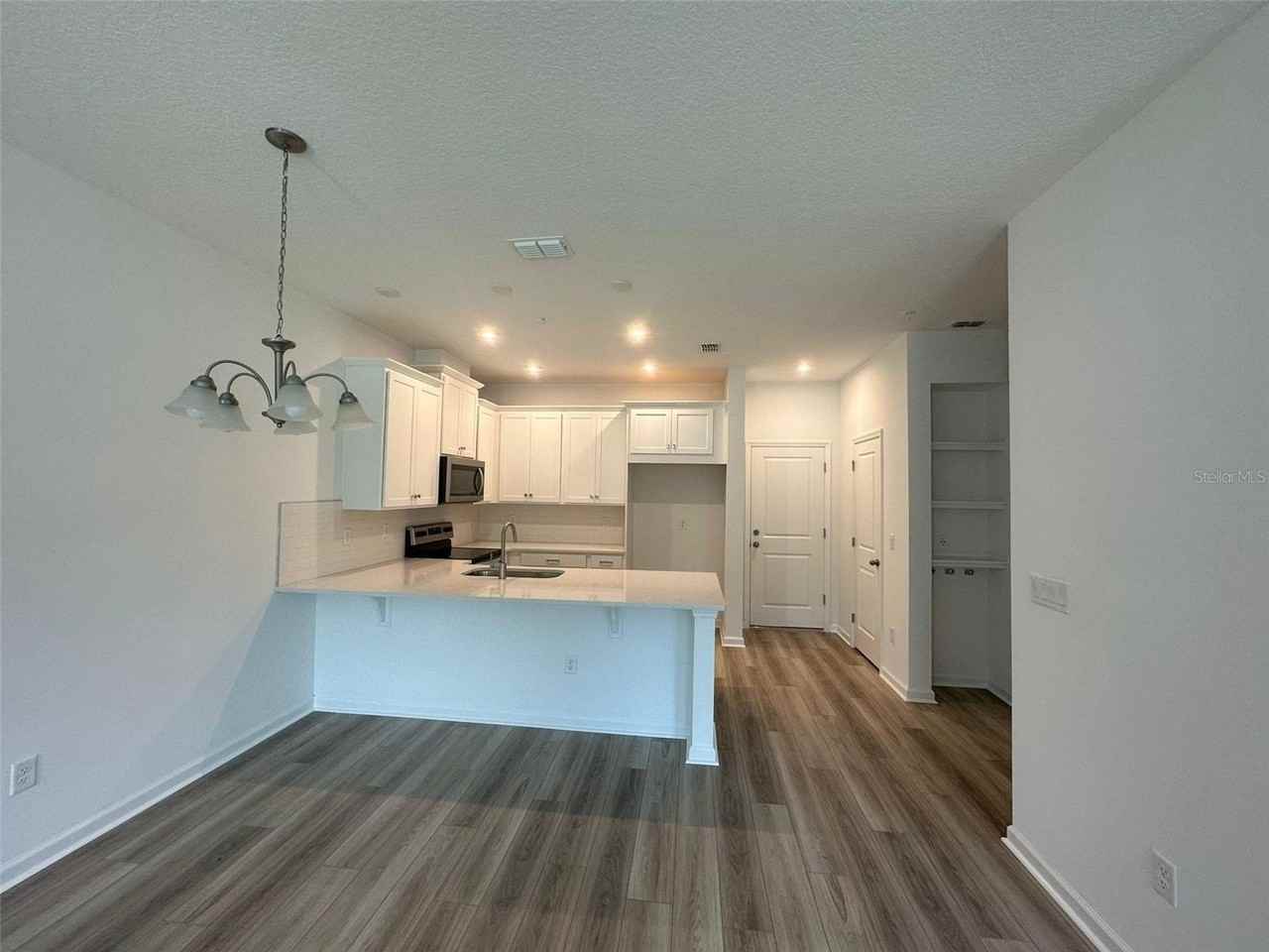 11551 Sunsail Ave - Photo 3 of 18
